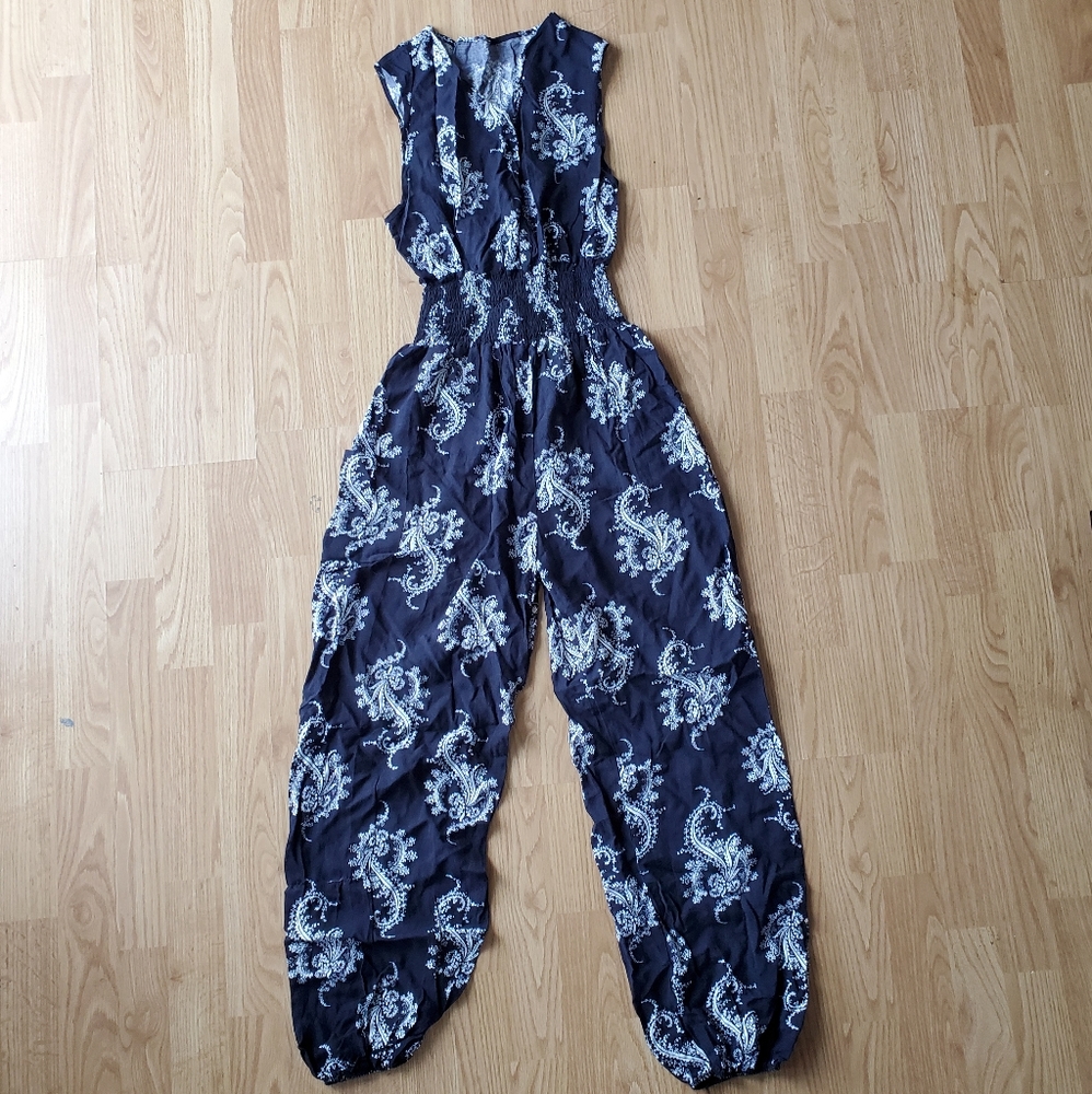 🦙 4/$25 Cute jumpsuit